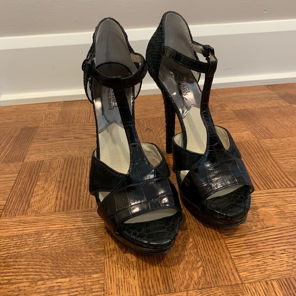 Micheal Kors Heels